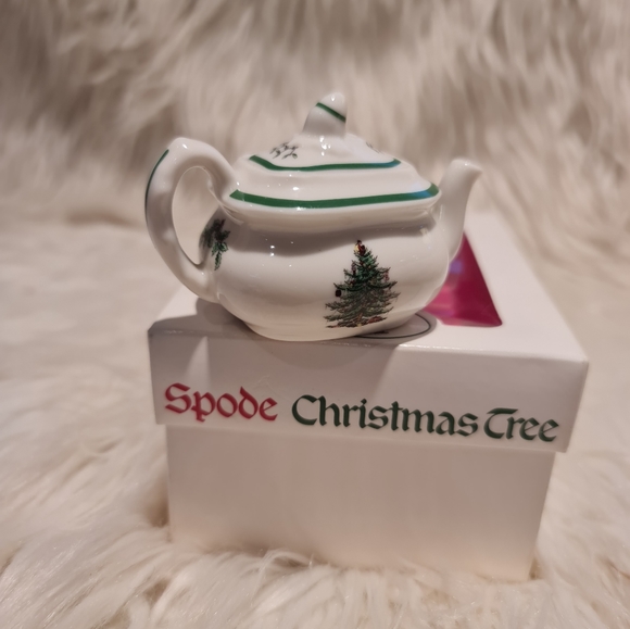 Spode Christmas Tree Teapot - Picture 7 of 8